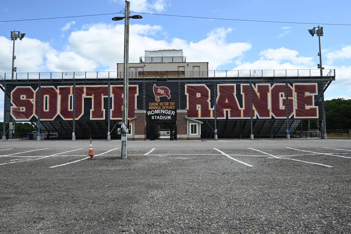 South Range Concessions and Restrooms